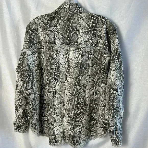 Animal print jacket,
Zara Jean jacket,snake print,raw hems, studded,rhin… - Picture 13 of 15